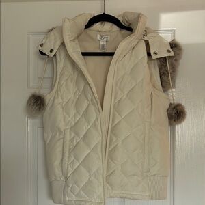 Ann Taylor Loft Small White 70% Down Hooded Winter Puffer Quilted Women’s Vest